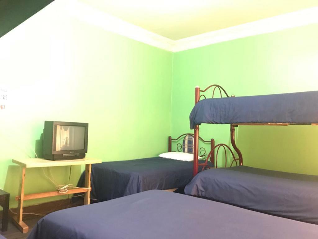 Hostel Luz Robles Quito Exterior photo
